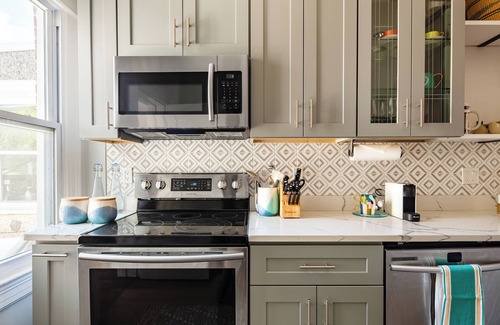 Northwest Apartment | Cozy 2-Level apartment in NW Cleveland Park, AU, National Cathedral, Georgetown