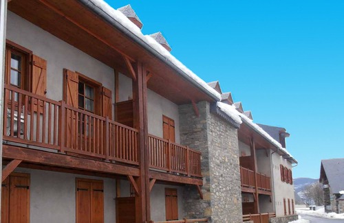 Vignec Apartment | Cozy 2-Piece Flat for 4 with Pool Access in Scenic Vignec, Near Saint-Lary-Soulan
