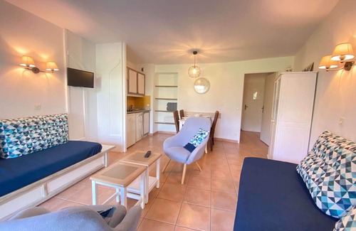 La Baule-Escoublac Apartment | Cozy 2-room apartment with terrace, pools, and parking near the beach in La Baule