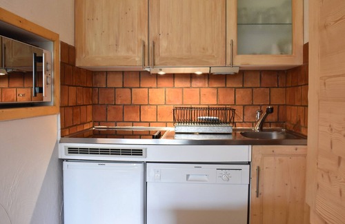 Meribel Apartment | Cozy 2-Room Apt for 4, 100m from Slopes, Balcony, Pet-Friendly, WiFi - Méribel