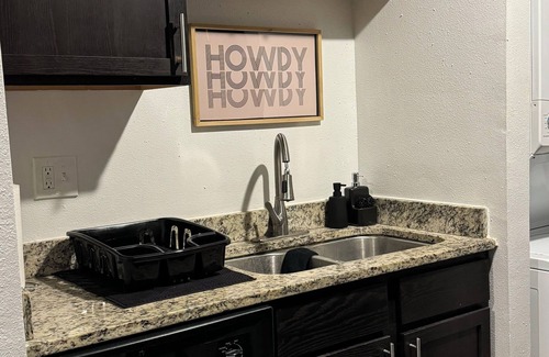 Medical Center District Condo | Cozy 2B condo with WiFi, AC in Medical Center, San Antonio