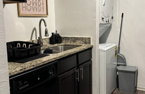 Medical Center District Condo | Cozy 2B condo with WiFi, AC in Medical Center, San Antonio