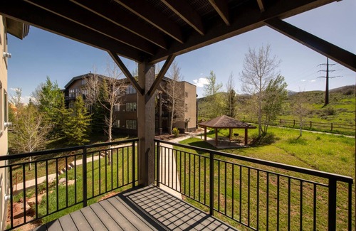 Kimball Junction Condo | Cozy 2BD/2BA Mountain View Condo, near skiing, Sleeps 4+