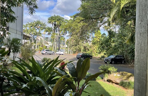 Hilo Apartment | Cozy 2br 1ba Apt in Waiakea Villas with work space