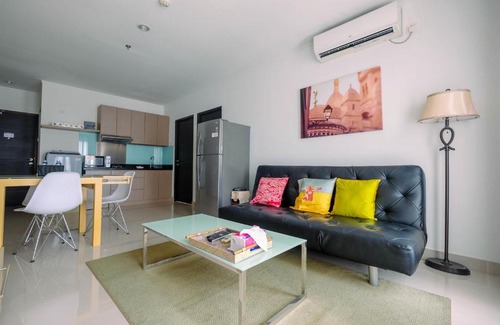Senayan Apartment | Cozy 2BR Apartment with Sofa Bed at Tamansari Semanggi By Travelio