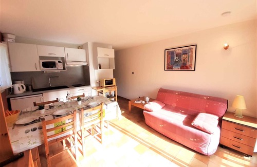 Saint-Lary-Soulan Apartment | Cozy 2BR Apt for 6 with Balcony, Parking & Ski Locker in Saint-Lary-Soulan