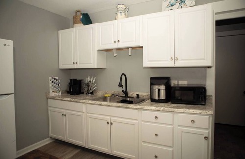 Southside Apartment | Cozy 2BR near SU & Downtown