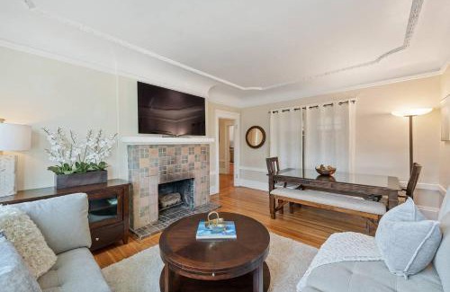 Inner Richmond Apartment | Cozy 2br Retreat With Parking & Laundry