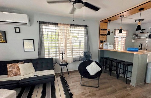 El Combate House | Cozy 2BR Steps from El Combate Beach-Sleeps 6, Full Kitchen,