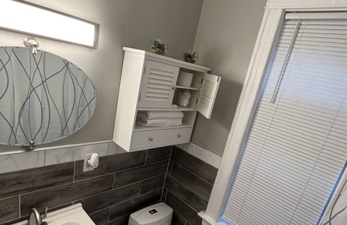 St. Louis Apartment | Cozy 2br unit waiting for you