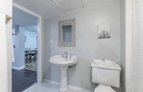 Prince George House | Cozy 2BR w/WIFI in Fabulous Neighborhood