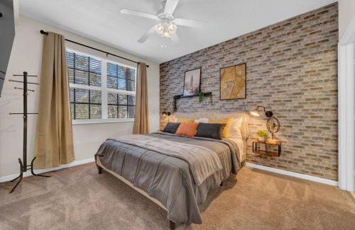 Westchase Apartment | Cozy 2br2ba Minutes To Airport & Westchase #1
