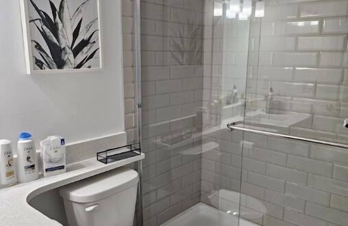 Northwest Calgary House | Cozy 2brm suite in NW Calgary