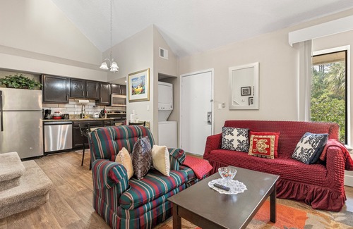 Florida Central Atlantic Coast Apartment | Cozy 2BRM2BA 10 min to Disney, Universal, Sea world
