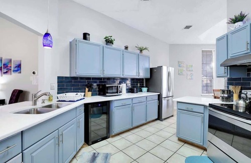Parkwood House | Cozy 3/2 Stylish home great for families
