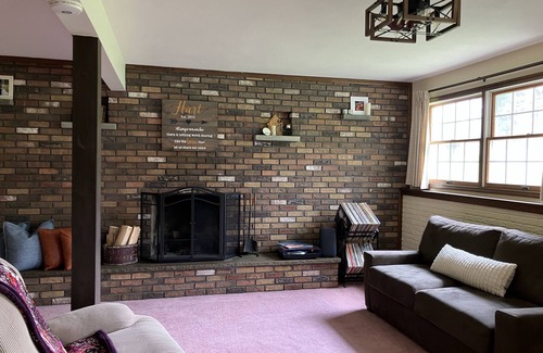 Ithaca House | Cozy 3 bd, 1.5 bath house close to Ithaca College, Cornell, and Downtown Commons