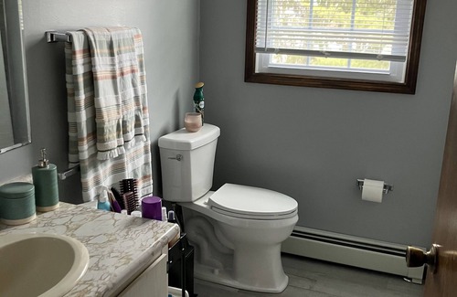 Ithaca House | Cozy 3 bd, 1.5 bath house close to Ithaca College, Cornell, and Downtown Commons