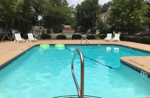Athens Apartment | Cozy 3-Bed Athens Getaway, Right Near UGA!