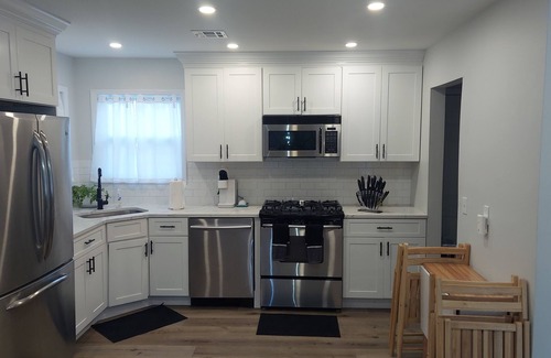 Bayville House | Cozy 3 bedroom ranch.