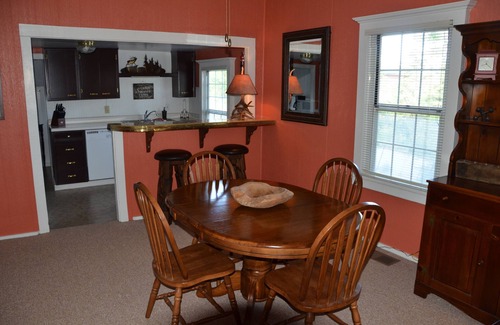 Cloudcroft Cabin | Cozy 3 bedroom 2 bath historic Cabin Retreat perfect location!