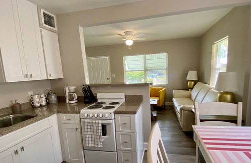 St. Petersburg - Clearwater House | Cozy 3 Bedroom 2 Bath in the heart of Tampa Bay