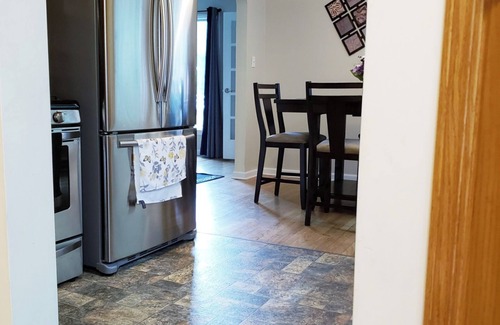 Eastpointe House | Cozy 3-bedroom, 4 car park home away from home