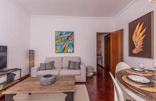 Beato Apartment | Cozy 3 bedroom apartment in front of the subway