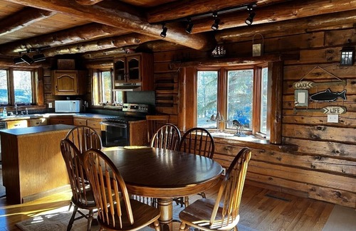 Park Rapids House | Cozy 3 Bedroom Cabin in a Quiet Setting
