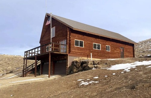 Cody Cabin | Cozy 3 bedroom Cabin 30 min from East Yellowstone!