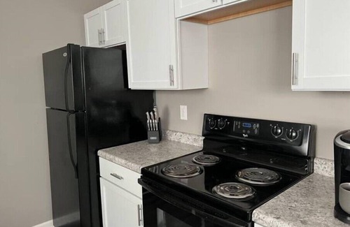 Near South House | Cozy 3 bedroom home, 1 bathroom, single garage, 5 mins to downtown