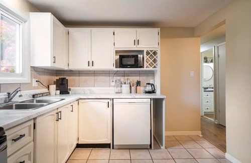Waterloo House | Cozy 3-Bedroom Home in the heart of Waterloo