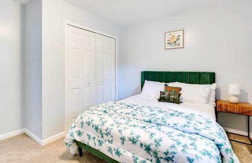 Mitchell House | Cozy 3-Bedroom Home in Ann Arbor