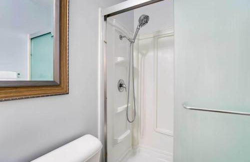 Mitchell House | Cozy 3-Bedroom Home in Ann Arbor