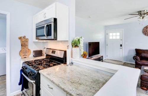 Mitchell House | Cozy 3-Bedroom Home in Ann Arbor