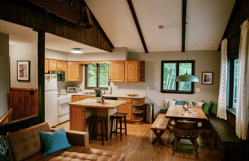 Mendon Ski Chalet | Cozy 3 Bedroom home near Killington