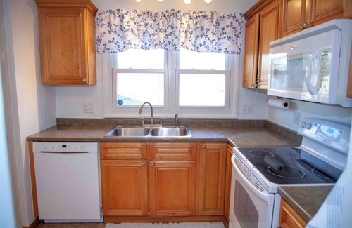 Reynoldsburg House | Cozy 3-Bedroom House with WiFi and AC in Welcoming Reynoldsburg
