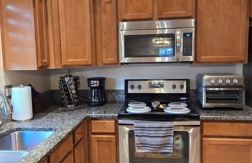 Sarival Village House | Cozy 3-bedroom house with a pool in welcoming Goodyear with AC, WiFi