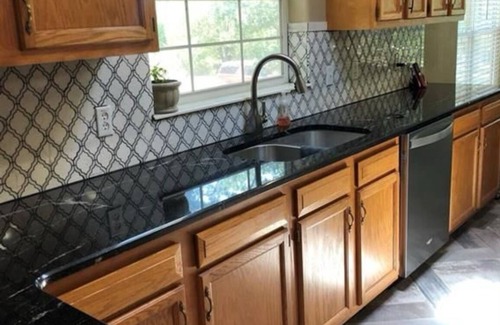 Edmond House | Cozy 3-bedroom mobile home in serene Edmond and animal friendly