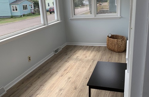 Calumet House | Cozy 3 bedroom home with garage & sauna