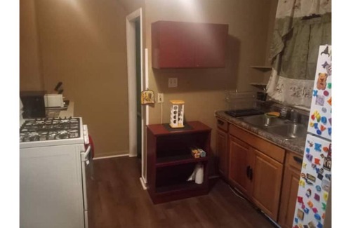 Downtown Toledo House | COZY 3 BEDROOMS ABAKREM HOUSE