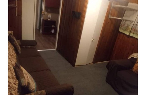 Downtown Toledo House | COZY 3 BEDROOMS ABAKREM HOUSE
