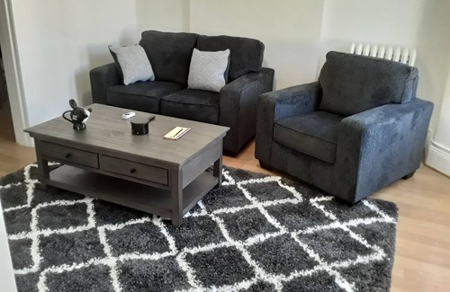 West New York Apartment | Cozy 3 BR for U Near Manhattan View, 15 Min to NYC