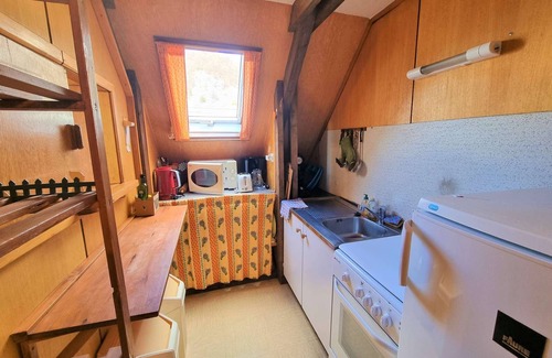 Saint-Michel-de-Chaillol Ski Chalet | Cozy 3-Bedroom Chalet with South-Facing Balcony, Pets Welcome, Sleeps 6