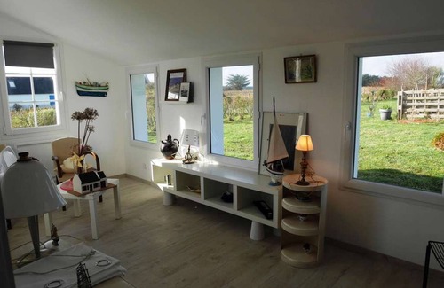 Sauzon House | Cozy 3-Star Home: Spacious, Sea Nearby, No WiFi, Non-Smoking