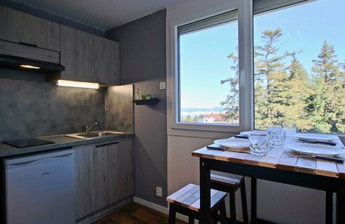 Chamrousse Apartment | Cozy 3-Star Studio Near Ski Slopes - Northern Exposure, Full Amenities