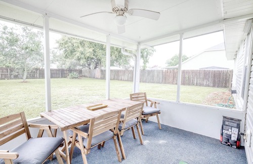 Gulf Breeze House | Cozy 3BD close to Pensacola & Navarre Beaches!