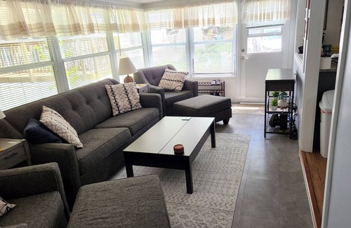 South Casco House | Cozy 3Bdrm Cottage At Point Sebago