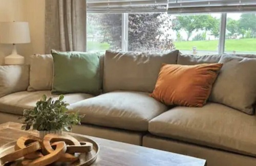 Antioch House | Cozy 3Br 2Ba home with Yoga/Gym room. Best Location!