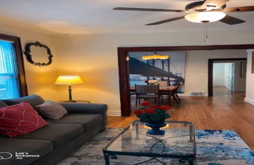 Waukegan Apartment | Cozy 3BR Apartment near Great Lakes Naval Station