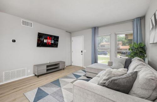 North San Antonio - SAT House | Cozy 3BR Home and Family-Friendly